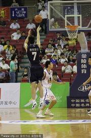 CBA季前赛 江苏vs广东,江苏队挑战广东队,谁将问鼎荣耀?”