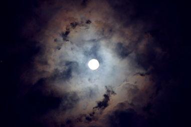 彩云追月,探寻东方浪漫与科技融合的奇幻之旅